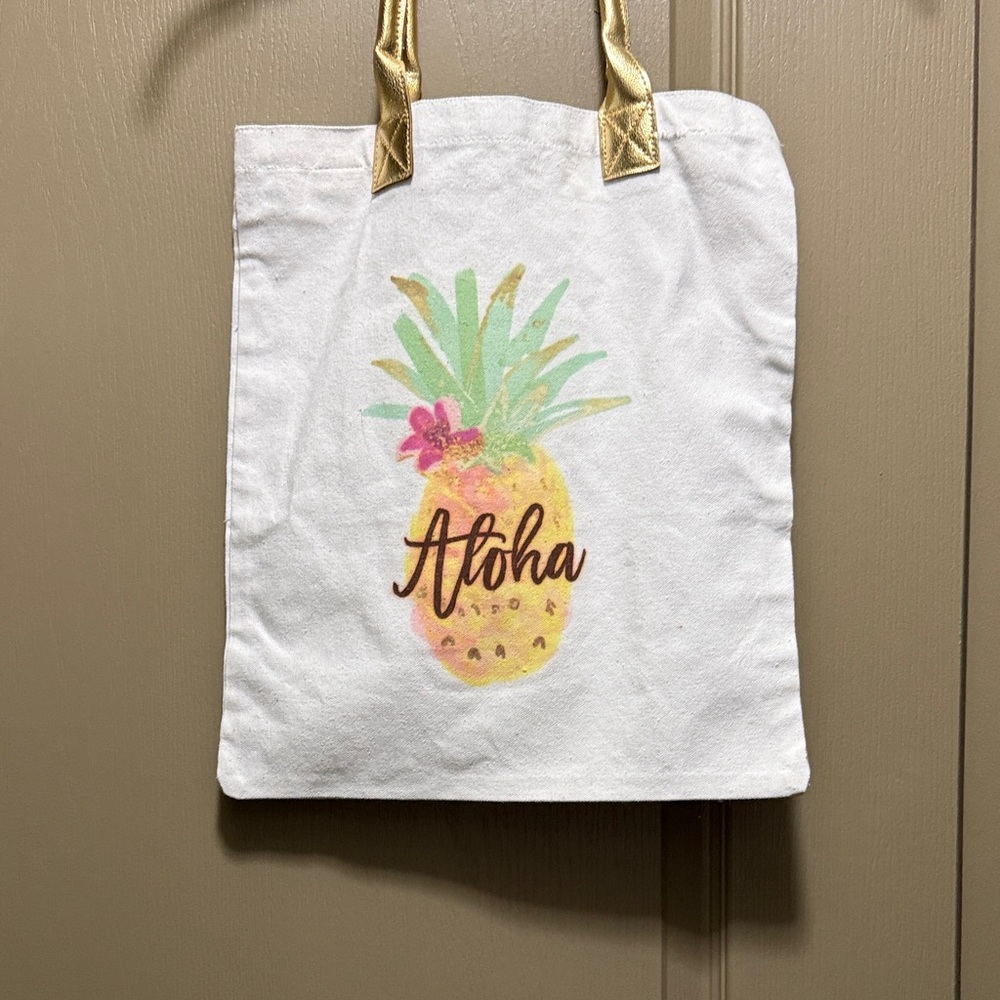 White Tote Bag with Pineapple Design